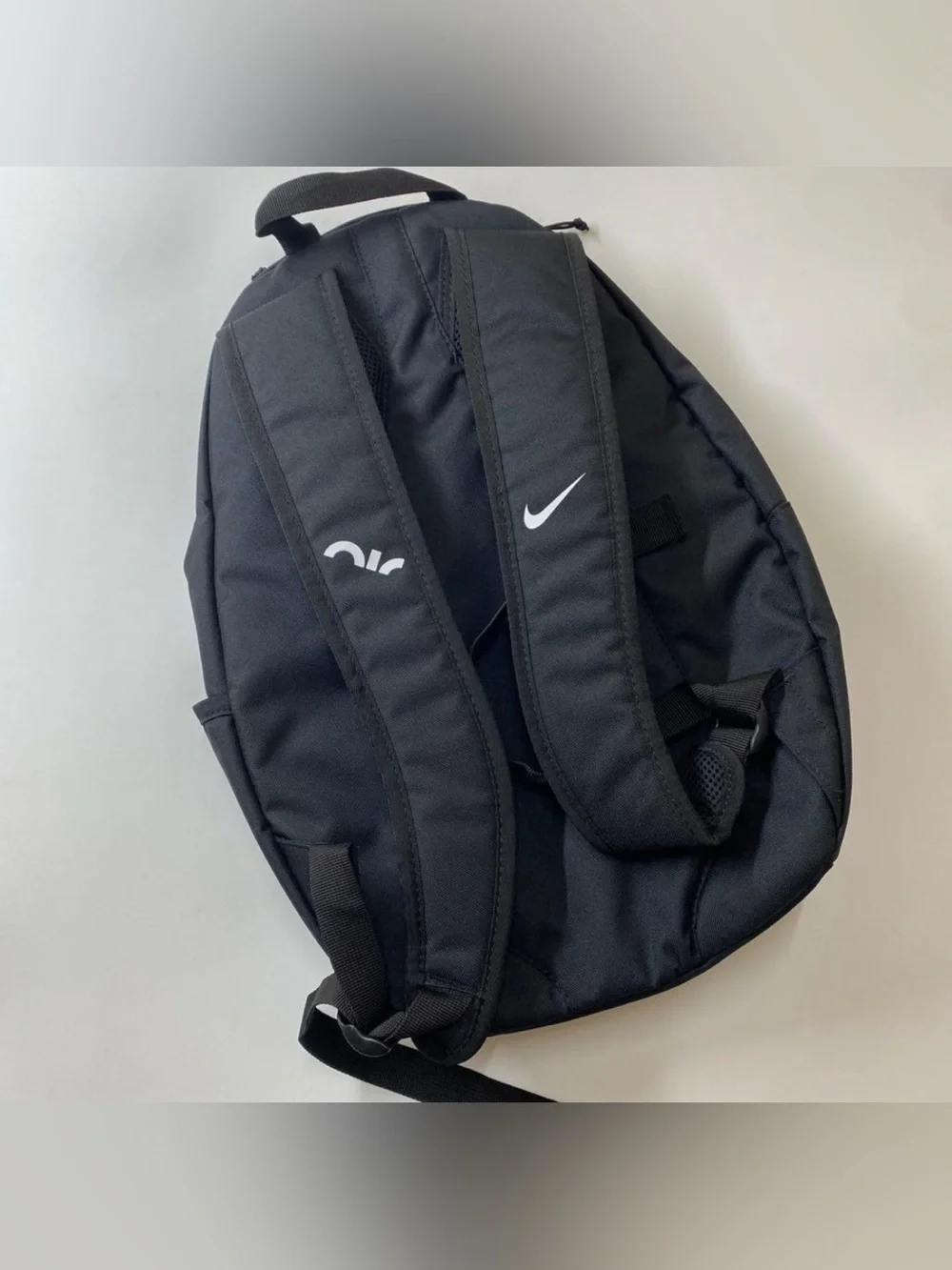 Nike Men's Bungee Front Backpack Nike Air Max Backpack 21L Book Bag DV6246-010